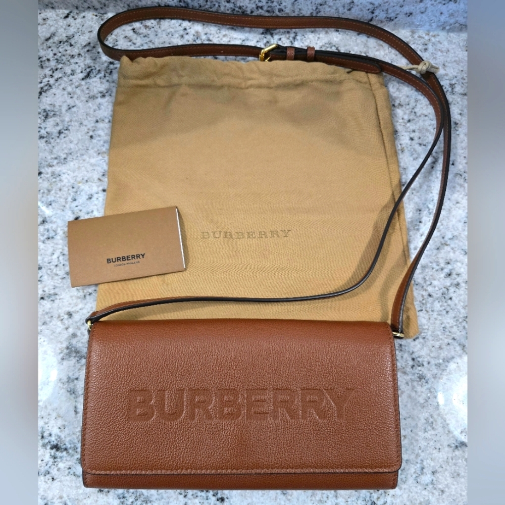 ‼️SOLD‼️Burberry Henley Logo Crossbody Bag - Picture 1 of 8
